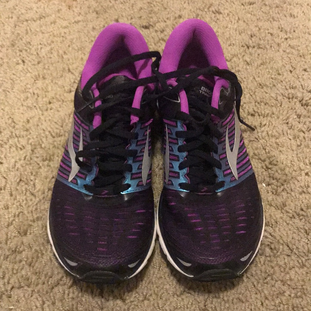 *SOLD* Brooks Transcend 5